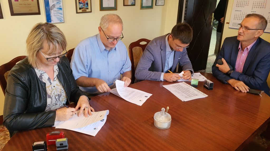 Podpisanie umowy na kanalizację Grabkowa i Krajkowa