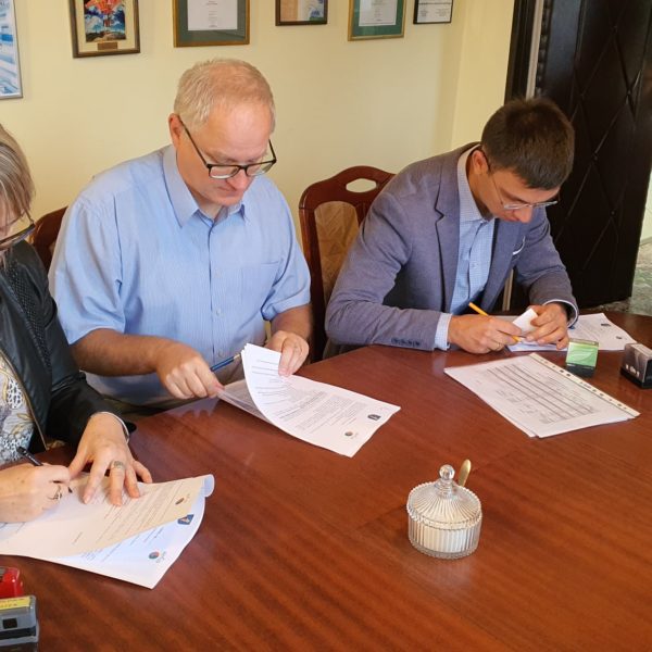 Podpisanie umowy na kanalizację Grabkowa i Krajkowa